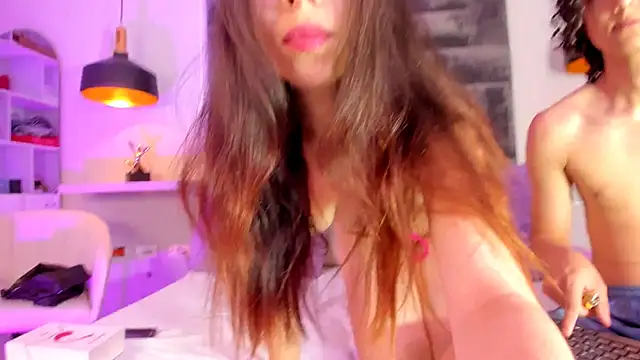 juliie star online show from October 5, 2025, 7:56 pm