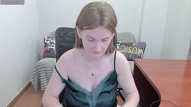 Snapshot of Alisha_Skyes chatting on June 12, 2026, 5:45 pm Alisha Skyes online show from June 12, 2026, 5:45 pm