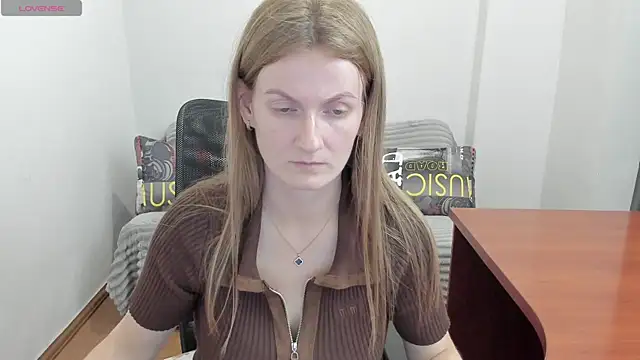 Snapshot of Alisha_Skyes chatting on July 10, 2026, 3:58 pm Alisha Skyes online show from July 10, 2026, 3:58 pm