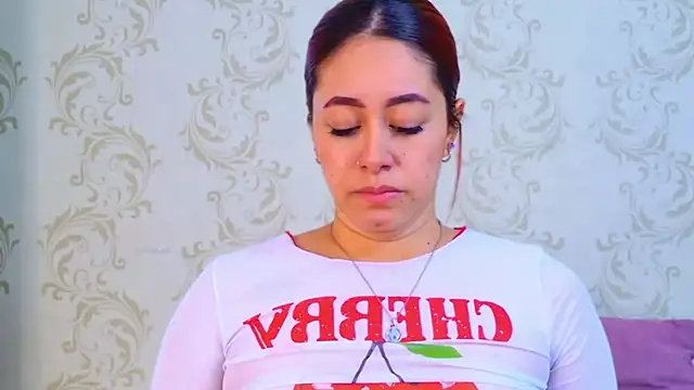 Sofy-Acevedo online show from December 22, 2025, 1:41 pm