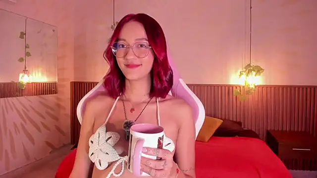 daphne courtis online show from January 14, 2026, 3:12 am