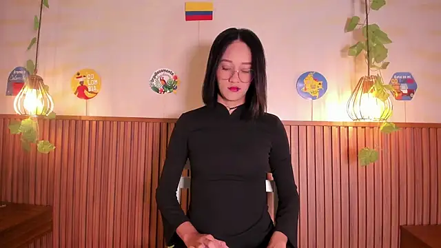 daphne courtis online show from June 26, 2026, 3:11 am