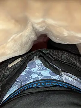 Snapshot of rrrrrriyyffhyeeee chatting on February 25, 2026, 10:03 am rrrrrriyyffhyeeee online show from February 25, 2026, 10:03 am