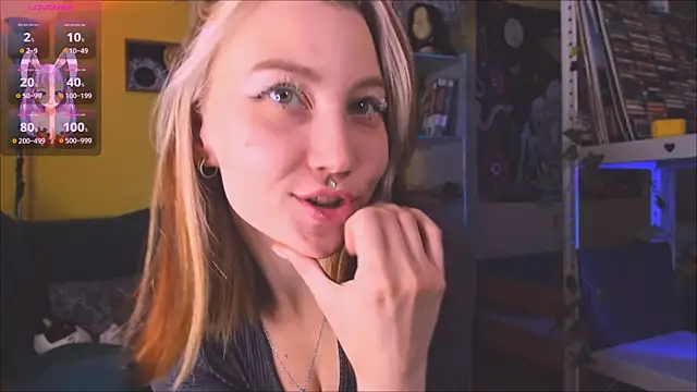 Snapshot of Nicole_matt chatting on October 16, 2025, 2:34 am Nicole matt online show from October 16, 2025, 2:34 am