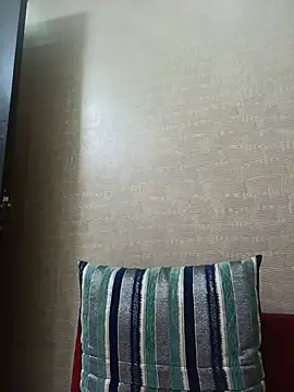 hornyriyanka online show from July 6, 2026, 3:03 am