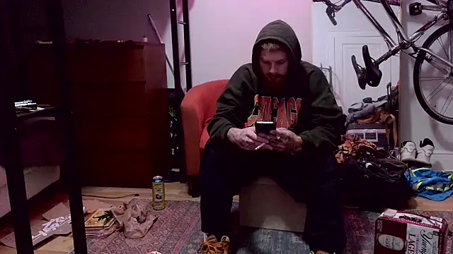 Snapshot of Magnetic127 chatting on November 5, 2025, 4:34 am Magnetic127 online show from November 5, 2025, 4:34 am