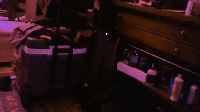 Snapshot of Magnetic127 chatting on November 10, 2025, 12:04 pm Magnetic127 online show from November 10, 2025, 12:04 pm