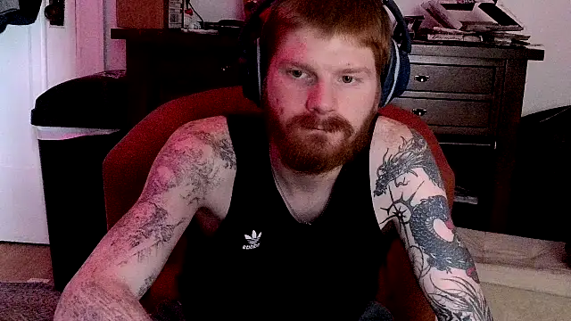 Snapshot of Magnetic127 chatting on November 24, 2025, 5:45 pm Magnetic127 online show from November 24, 2025, 5:45 pm