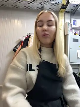 CandyVice online show from October 9, 2025, 5:11 pm