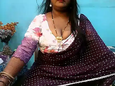 Snapshot of PREETI_BABY chatting on October 13, 2025, 4:34 am PREETI BABY online show from October 13, 2025, 4:34 am