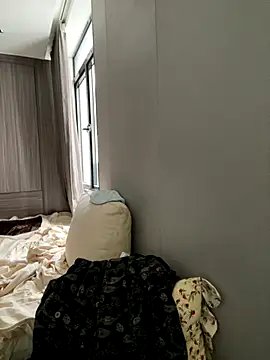 haiyan125216 online show from October 31, 2025, 5:41 am