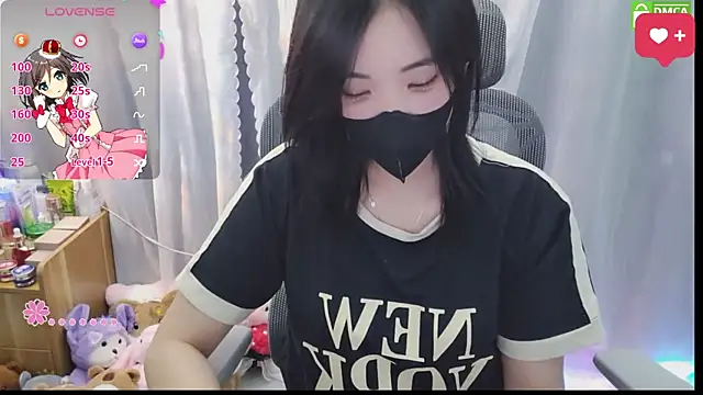 HanaYourlove online show from June 19, 2026, 12:53 pm