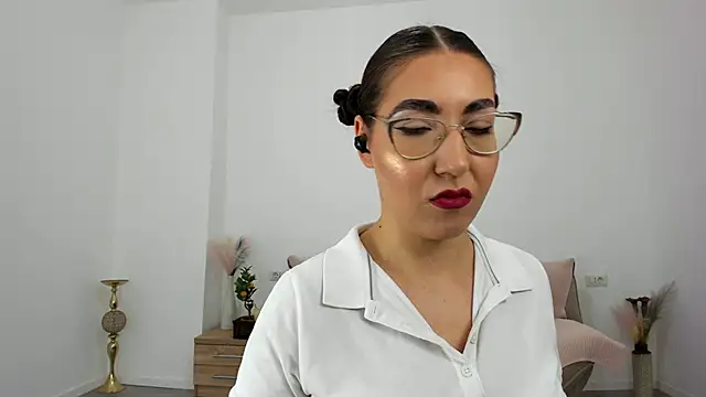 Kylie Kathy online show from September 23, 2025, 6:11 pm