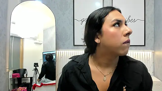 Snapshot of Ximenahott_ chatting on October 2, 2025, 10:00 am Ximenahott  online show from October 2, 2025, 10:00 am