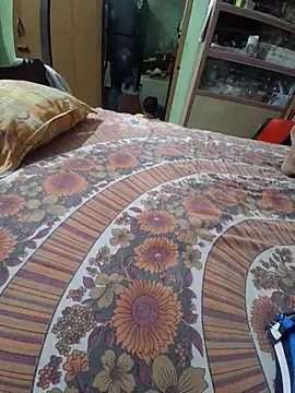 cutecouple1983 online show from June 21, 2026, 7:27 pm
