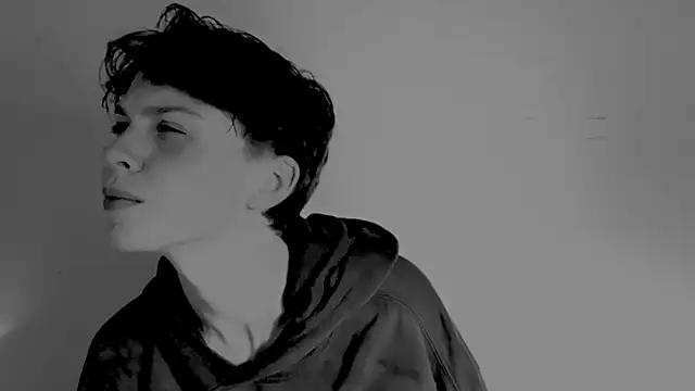 Snapshot of nyxofempusa chatting on October 3, 2025, 5:26 am nyxofempusa online show from October 3, 2025, 5:26 am