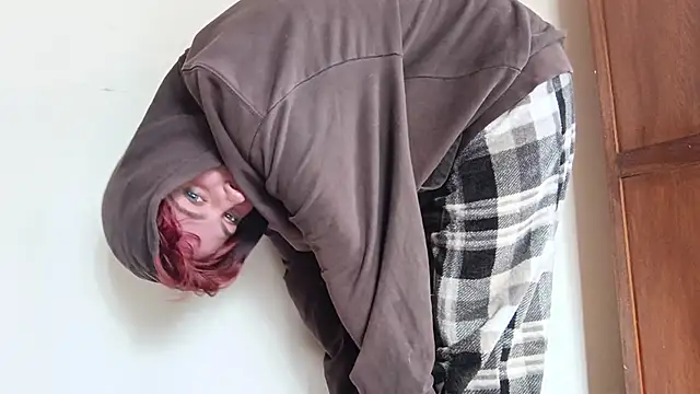 Snapshot of nyxofempusa chatting on October 28, 2025, 6:43 pm nyxofempusa online show from October 28, 2025, 6:43 pm