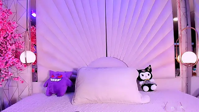VesperVelvet online show from July 1, 2026, 5:09 am