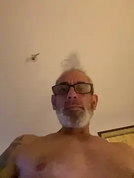 crisfootlicker online show from August 5, 2026, 11:24 am