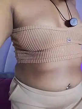 Kaylachannell online show from May 6, 2026, 3:35 am