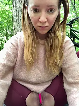 FayeFlame online show from June 15, 2026, 10:28 am