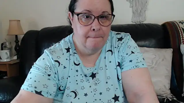 Snapshot of Juicy_Julie469 chatting on April 22, 2026, 2:51 pm Juicy Julie469 online show from April 22, 2026, 2:51 pm