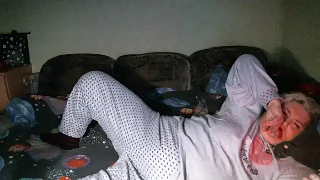 Snapshot of Lana555 chatting on October 3, 2025, 12:07 am Lana555 online show from October 3, 2025, 12:07 am