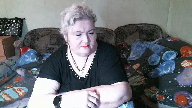 Snapshot of Lana555 chatting on October 11, 2025, 12:10 am Lana555 online show from October 11, 2025, 12:10 am