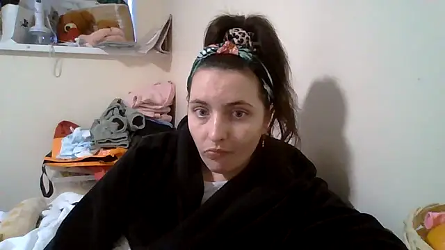 DInaraXRose online show from March 24, 2026, 4:01 pm