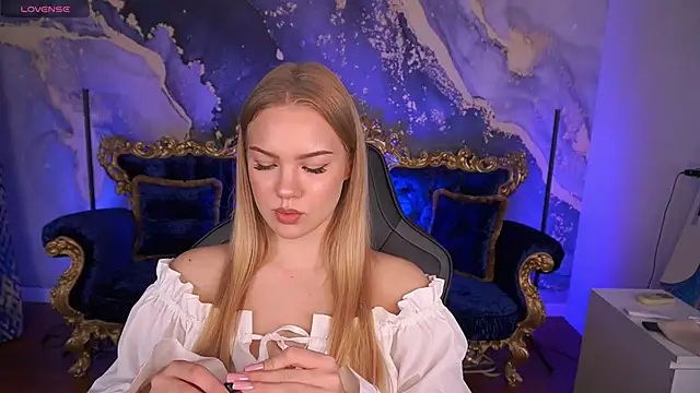 CelesteNoir online show from October 22, 2025, 6:24 am