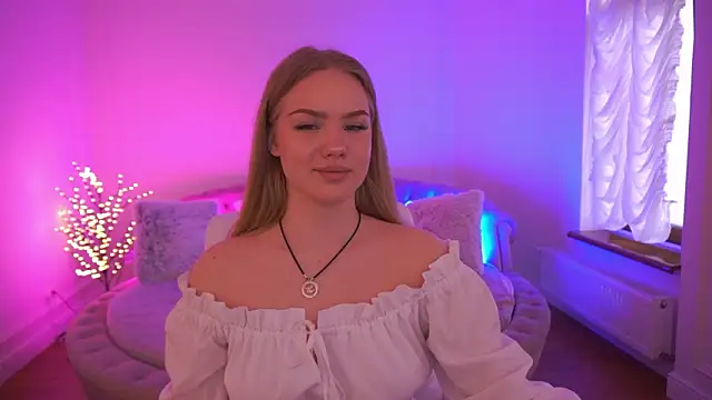 CelesteNoir online show from February 2, 2026, 8:13 am