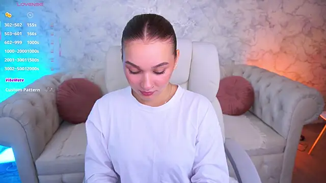 Snapshot of UrMuseOn chatting on September 28, 2025, 6:19 am UrMuseOn online show from September 28, 2025, 6:19 am