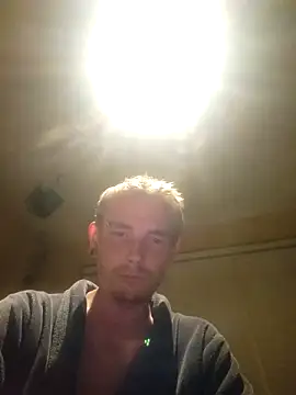 piercingpik online show from September 8, 2025, 8:41 pm