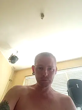 piercingpik online show from June 29, 2026, 9:48 am