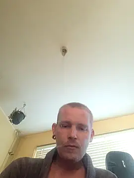 piercingpik online show from July 2, 2026, 4:02 pm