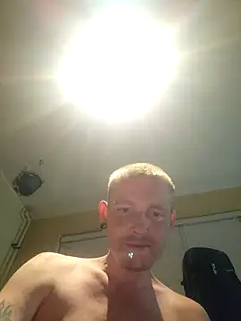 piercingpik online show from July 6, 2026, 8:55 pm