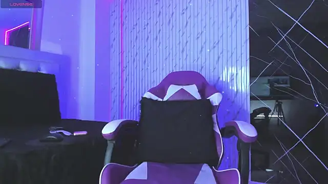 chloe jacksonn online show from October 22, 2025, 11:59 pm