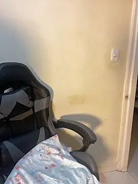 Vliacoooper2 online show from January 15, 2026, 10:20 am