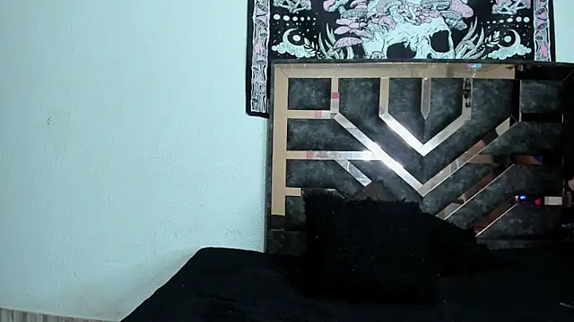 Dark Moon 21 online show from October 24, 2025, 8:05 pm