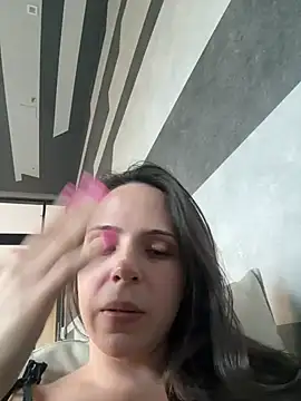 Lady LauraRose online show from December 1, 2025, 8:36 pm