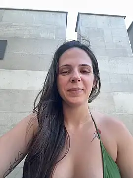 Lady LauraRose online show from December 21, 2025, 7:21 pm