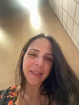 Lady LauraRose online show from February 12, 2026, 2:06 am