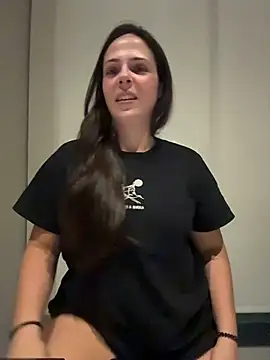 Lady LauraRose online show from February 24, 2026, 2:31 am