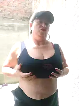 Snapshot of Miss-tetas chatting on October 9, 2025, 5:22 pm Miss-tetas online show from October 9, 2025, 5:22 pm