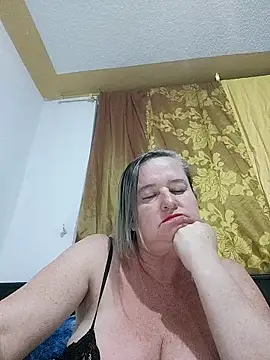 Snapshot of Miss-tetas chatting on October 27, 2025, 4:27 am Miss-tetas online show from October 27, 2025, 4:27 am