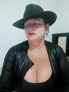 Miss-tetas online show from January 18, 2026, 12:25 am