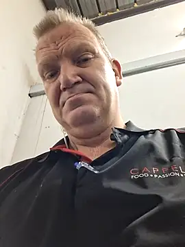 wallacelegend online show from August 2, 2026, 8:02 am