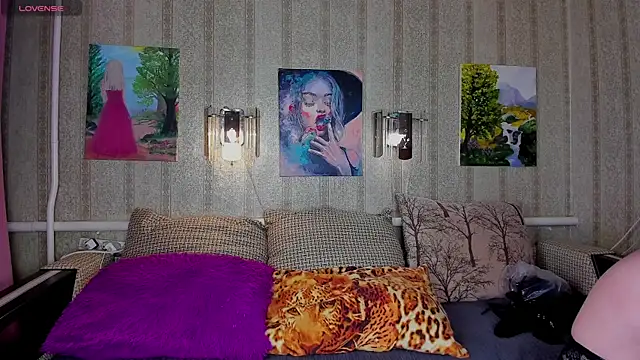 Snapshot of Gerald_and_Kristy chatting on September 22, 2025, 11:56 am Gerald and Kristy online show from September 22, 2025, 11:56 am