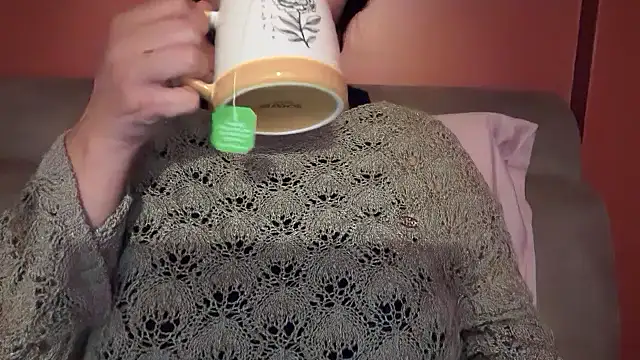 Snapshot of Ofcourseoneday chatting on October 7, 2025, 8:11 am Ofcourseoneday online show from October 7, 2025, 8:11 am