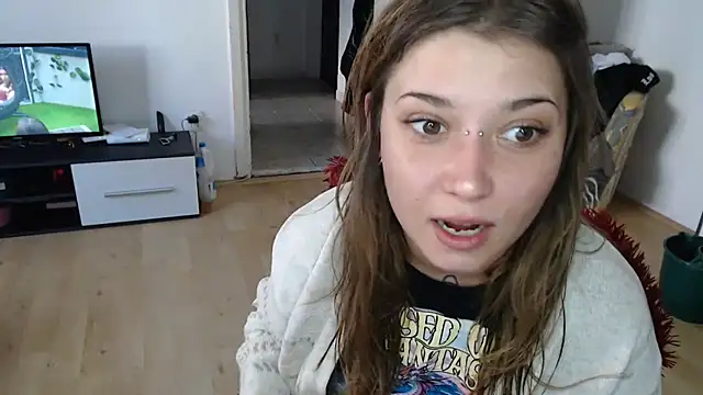 Snapshot of Aliens4twenty chatting on September 20, 2025, 6:03 am Aliens4twenty online show from September 20, 2025, 6:03 am